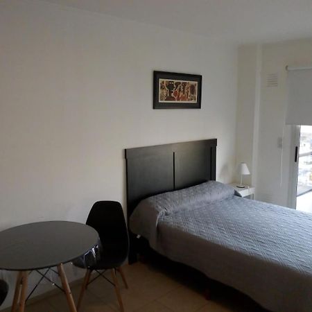 Monoambiente Barrio Martin Apartment Росарио Екстериор снимка