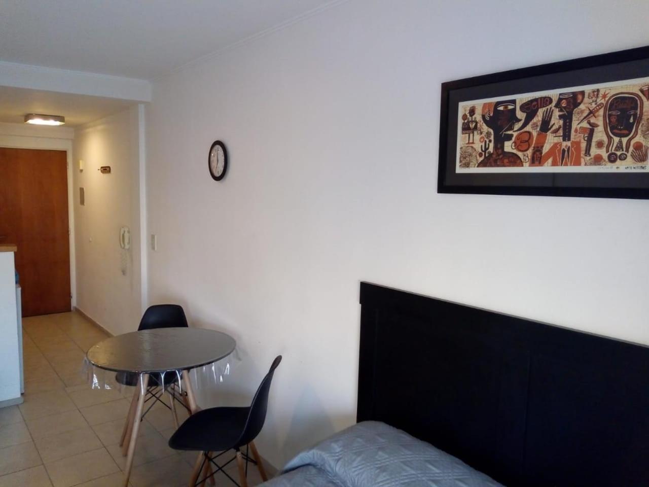Monoambiente Barrio Martin Apartment Росарио Екстериор снимка